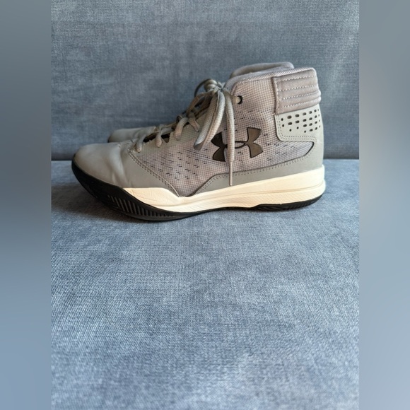 Under Armor Boys Basketball Shoes 6Y Gray Grade School Jet 2017 Lace Up High Top - Picture 3 of 7